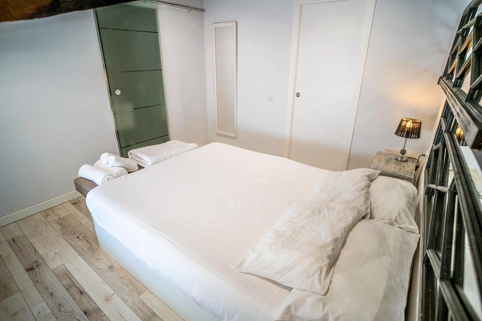 Appartement Atico Con Terraza Y Jacuzzi En El Centro à Valence Chambre photo
